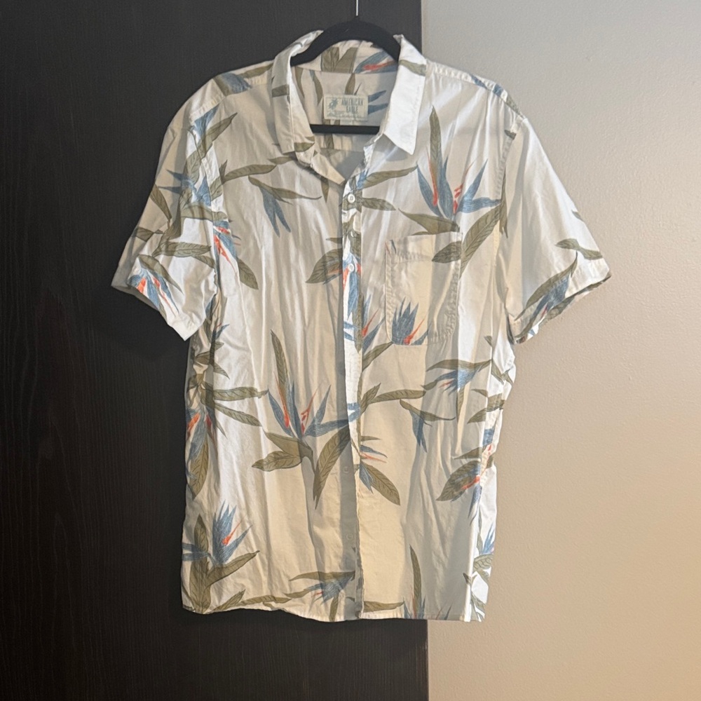 American Eagle men’s button up XL